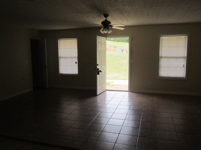 130 Whitehead Ct, Covington, GA 30016 photo 3