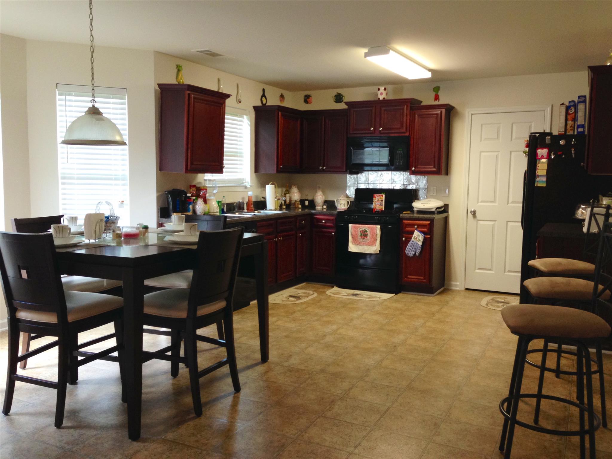 420 Lakeridge Ct, Covington, GA 30016 photo 6