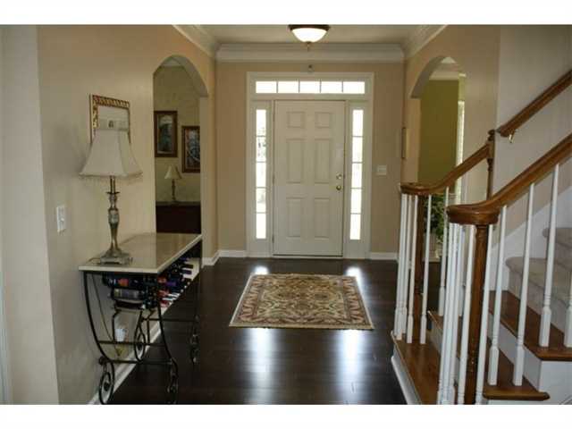 4915 Spring Park Cir, Suwanee, GA 30024 photo 2