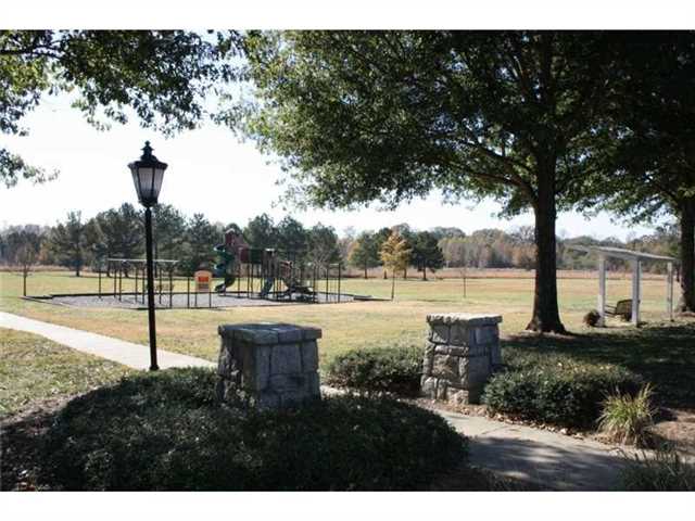 4915 Spring Park Cir, Suwanee, GA 30024 photo 25