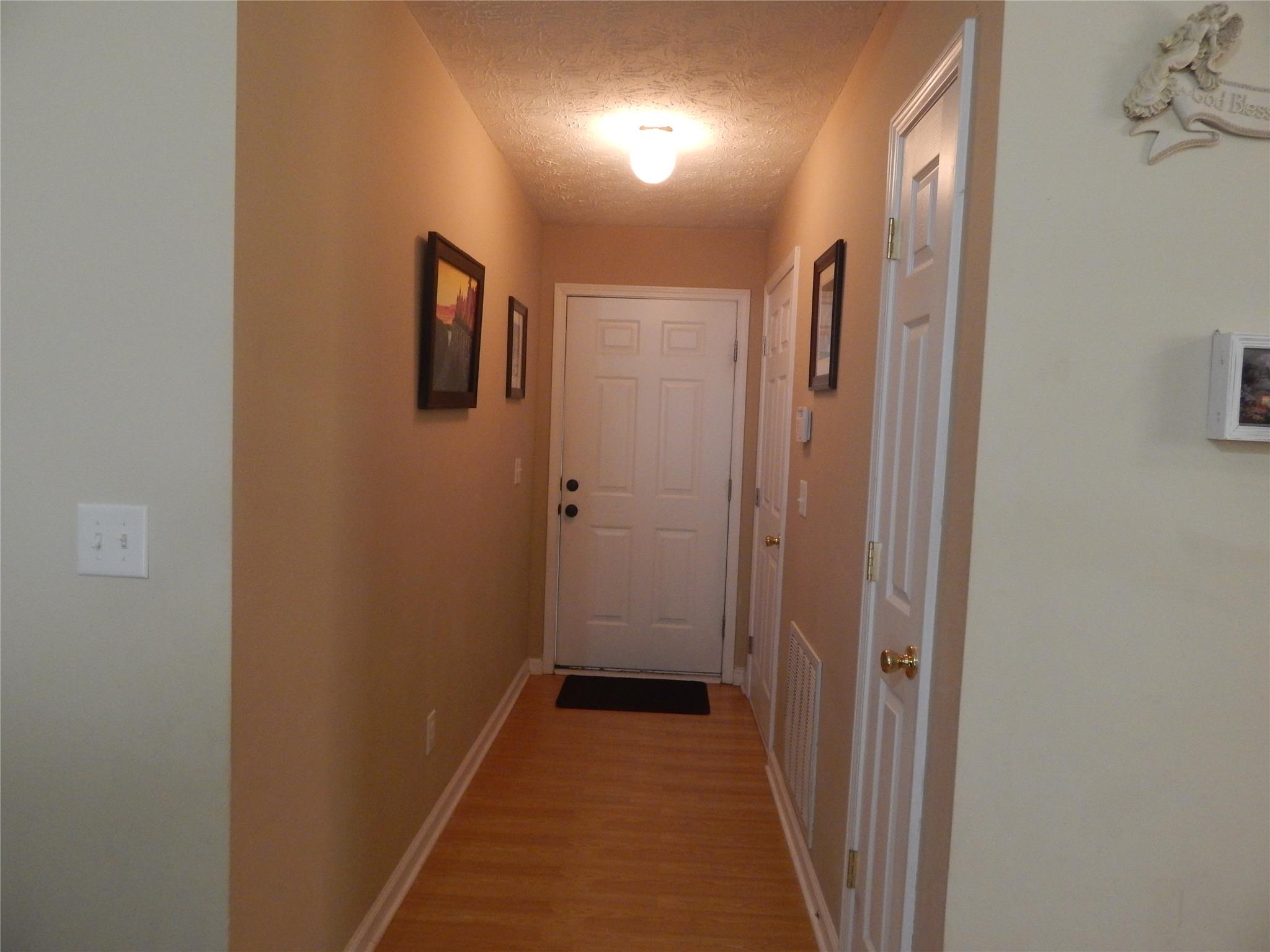 199 Millstone Dr, Commerce, GA 30530 photo 2