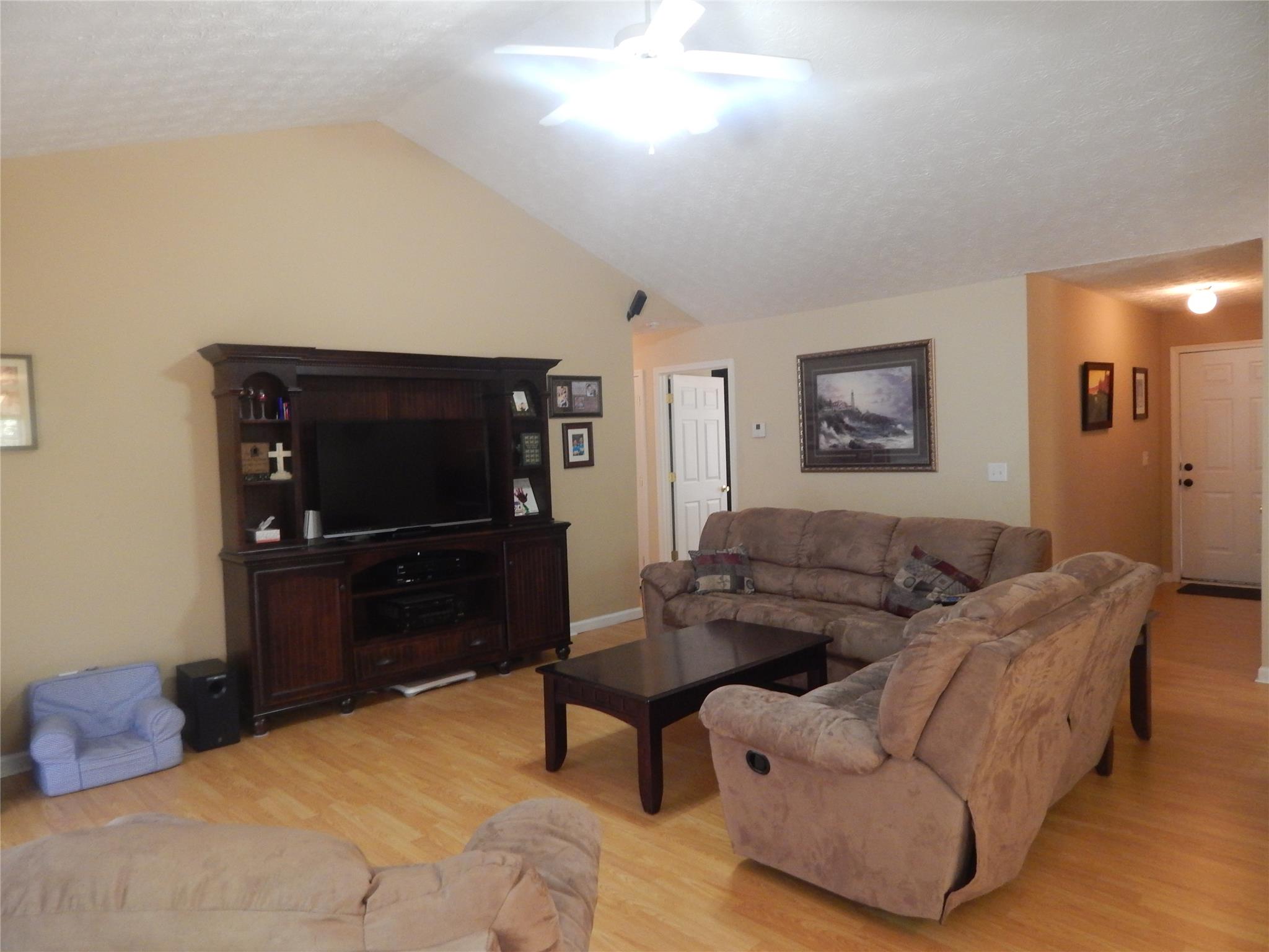 199 Millstone Dr, Commerce, GA 30530 photo 3