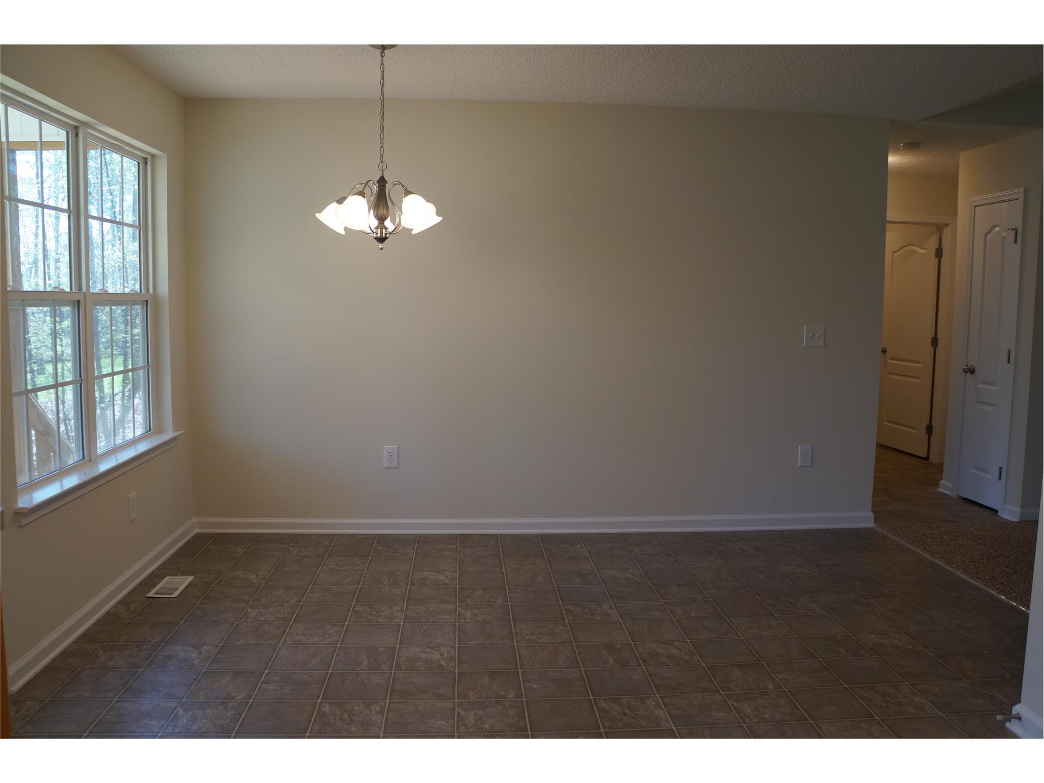 105 Riverbrooke Trl, Covington, GA 30016 photo 4