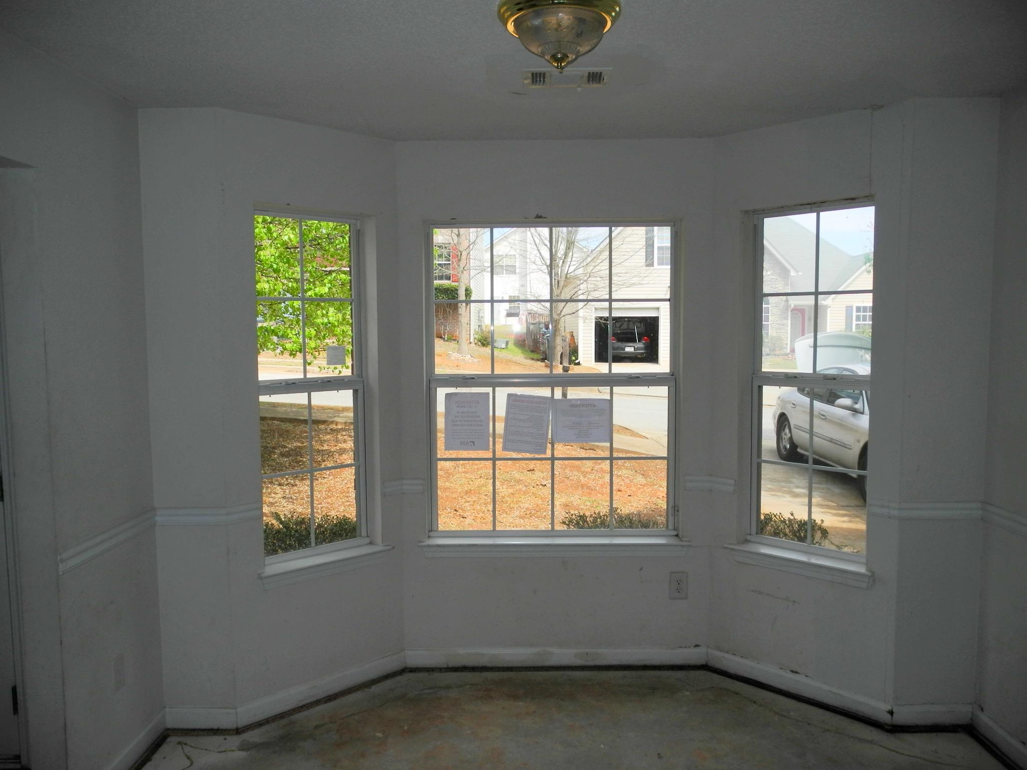 3493 Creekview Dr, Rex, GA 30273 photo 3