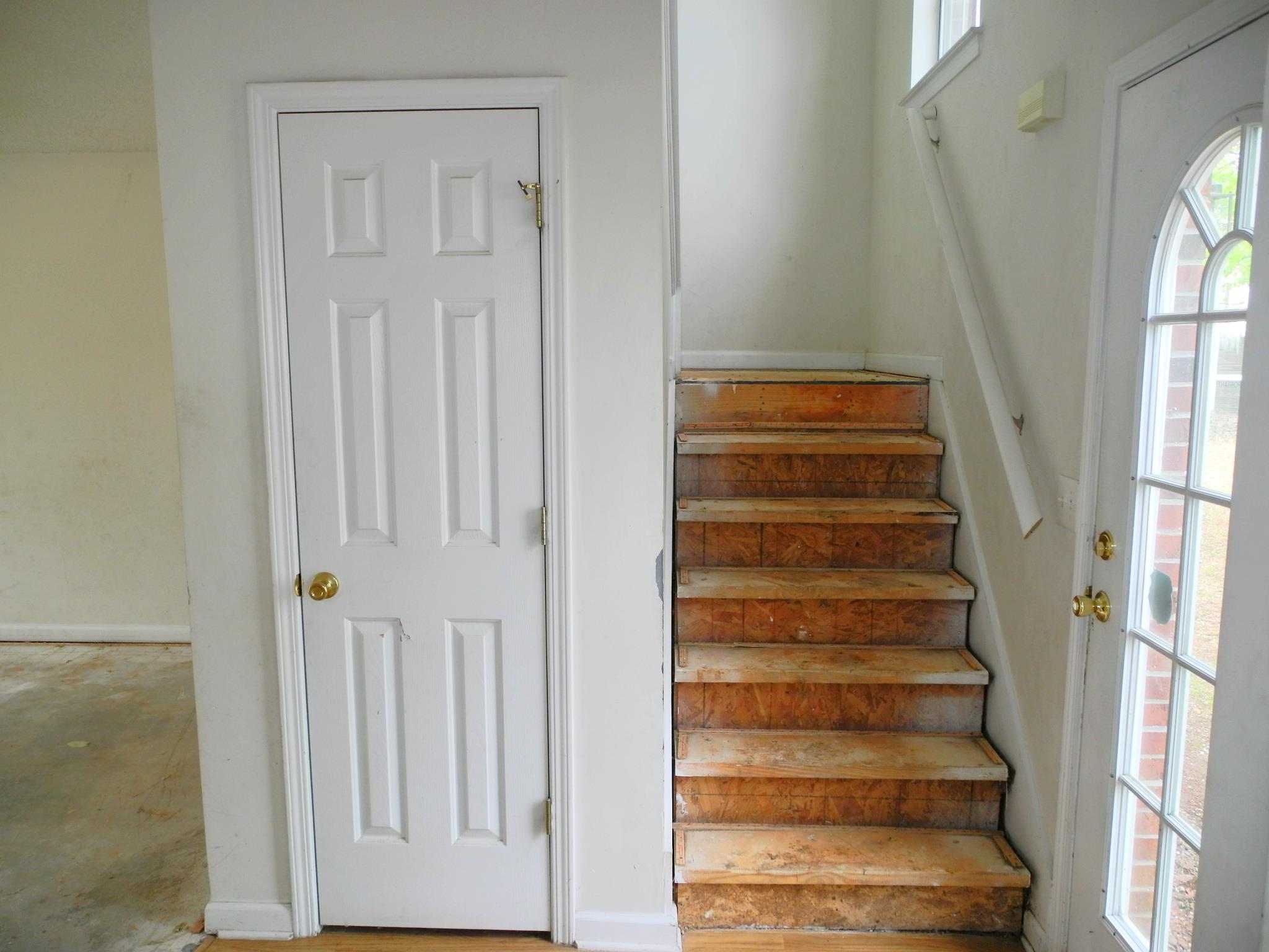 3493 Creekview Dr, Rex, GA 30273 photo 6