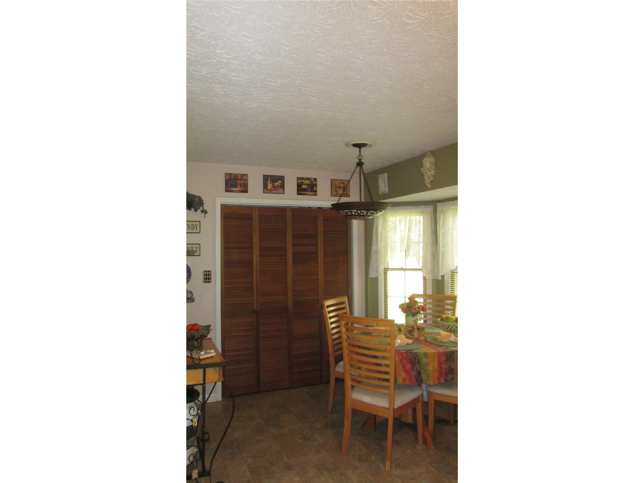 204 Orchard Rd, Rex, GA 30273 photo 6
