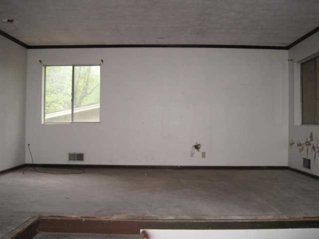 2469 Castile Dr, Morrow, GA 30260 photo 2