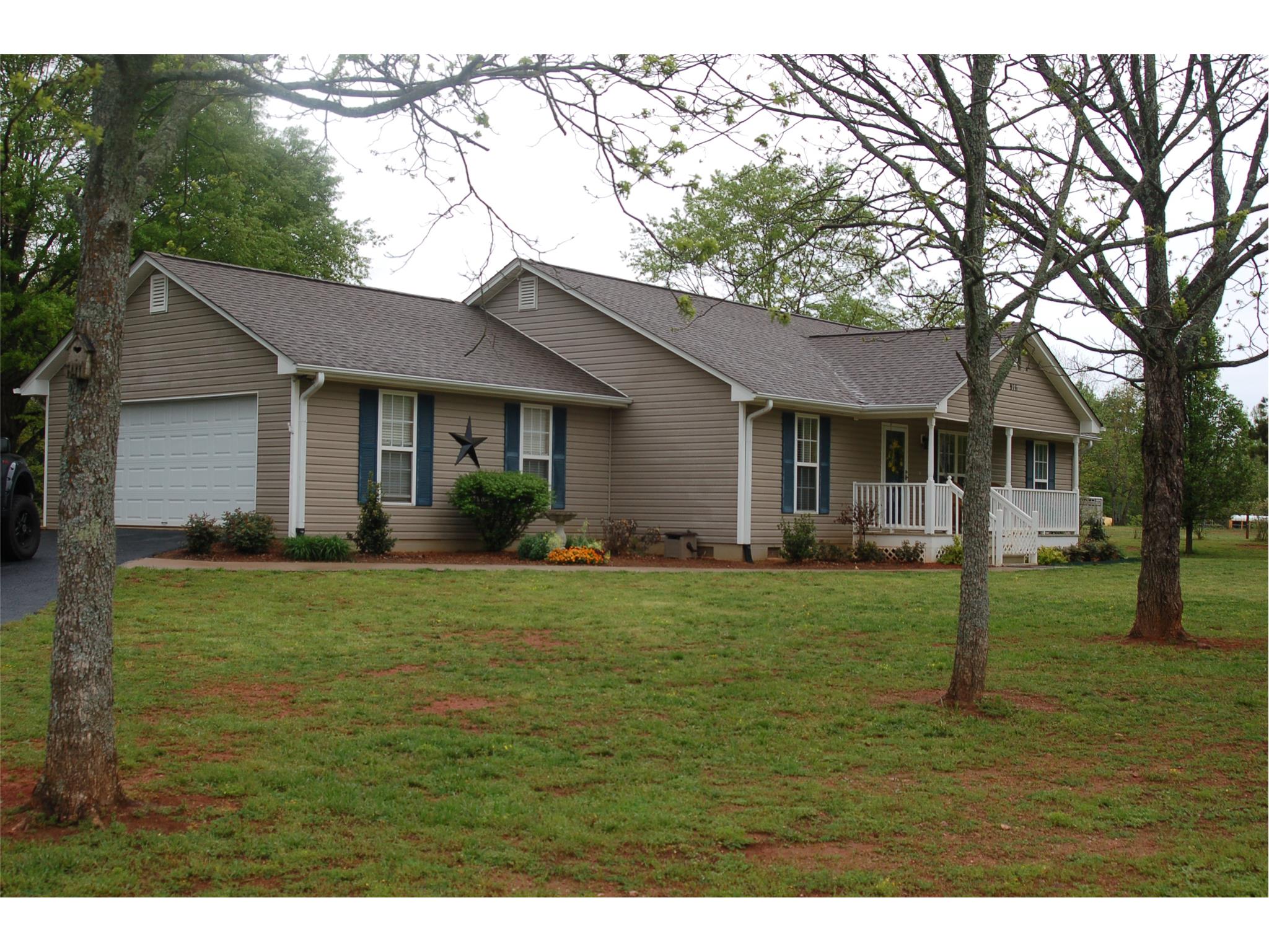 976 Bethlehem Rd, Winder, GA 30680 photo 1