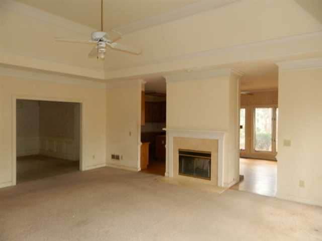 7527 Waters Edge Dr, Stone Mountain, GA 30087 photo 2