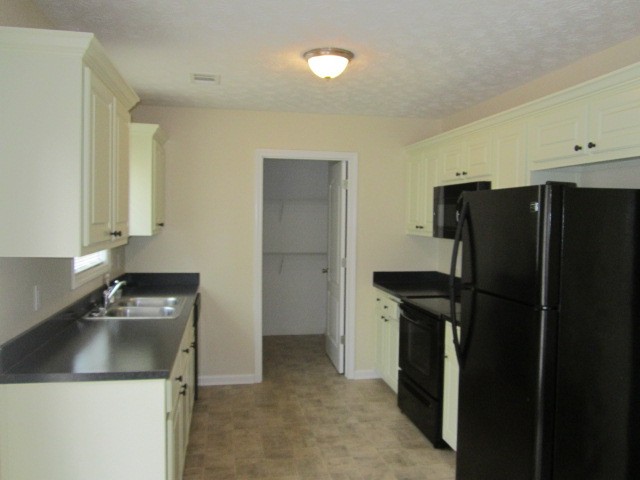 85 Sampson Ct, Covington, GA 30016 photo 5