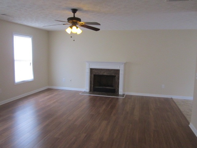 85 Sampson Ct, Covington, GA 30016 photo 2