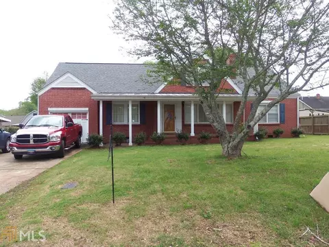 2202 65th St, Valley, AL 36854 photo 1