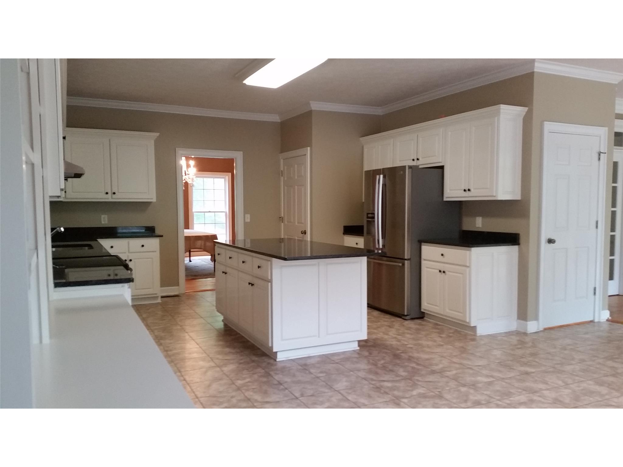 53 Normandy Ct, Winder, GA 30680 photo 4