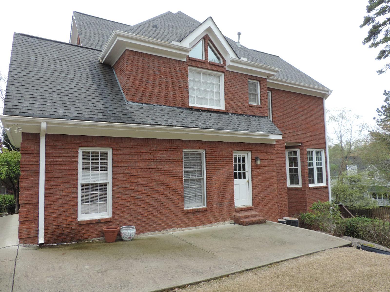 5025 Hampshire Ct, Suwanee, GA 30024 photo 2