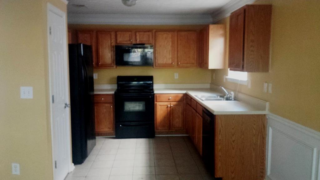 11256 James Madison Dr, Hampton, GA 30228 photo 4
