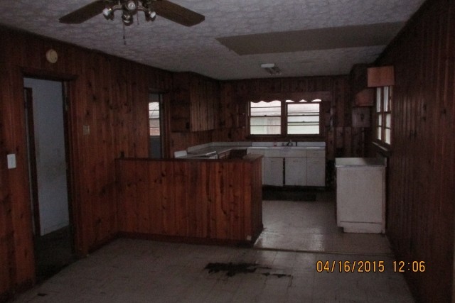 718 N Broad St, Monroe, GA 30656 photo 5