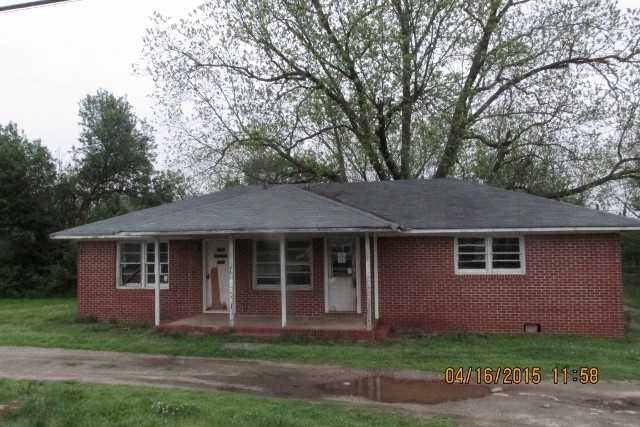 718 N Broad St, Monroe, GA 30656 photo 1