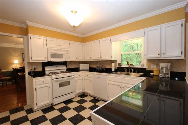 2736 Summercrest Ln, Duluth, GA 30096 photo 7