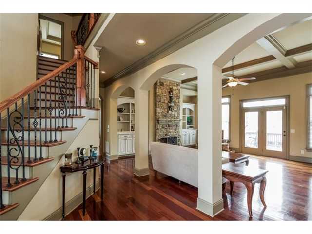2605 Springbluff Ct, Buford, GA 30519 photo 2