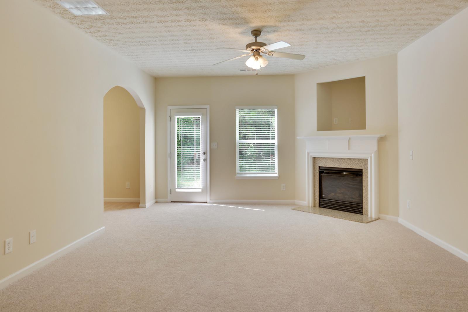 4748 Mcever View Dr, Buford, GA 30518 photo 3