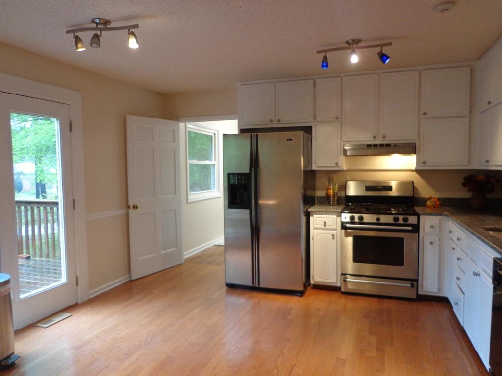 6 Golf Ln, Newnan, GA 30263 photo 2