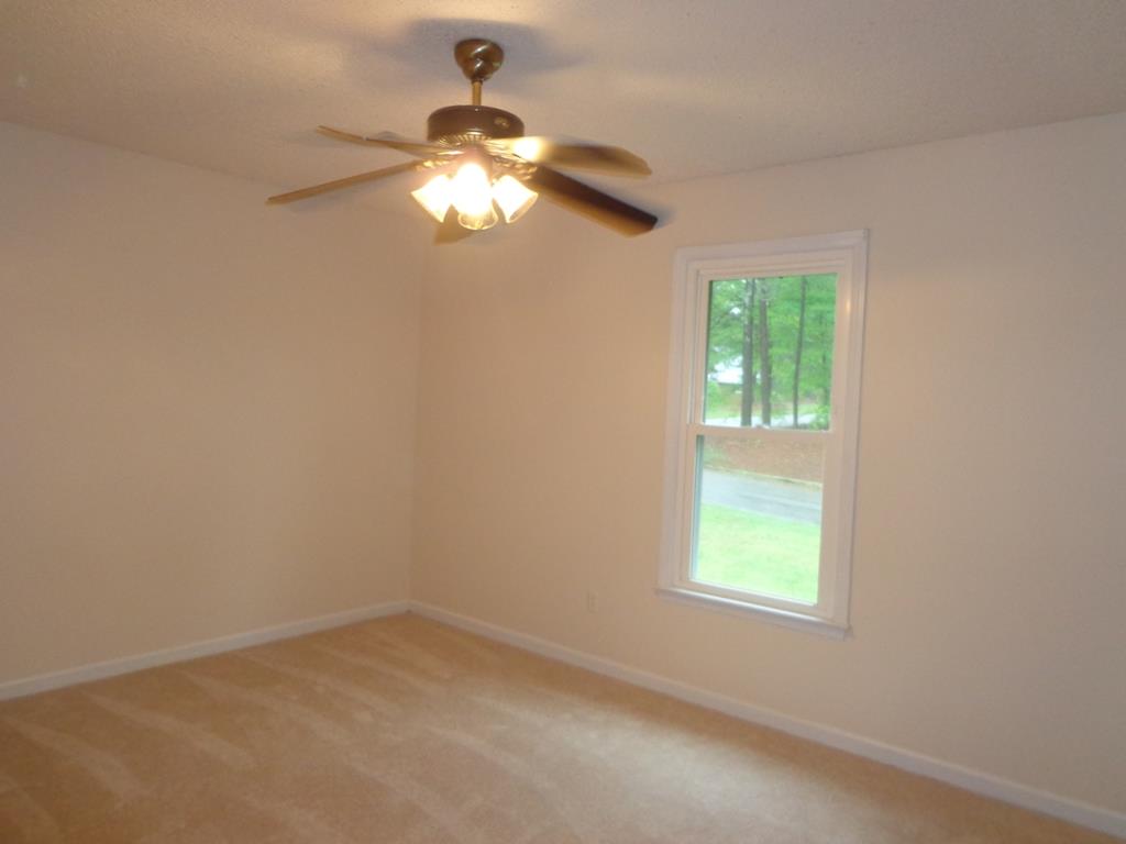 6 Golf Ln, Newnan, GA 30263 photo 8