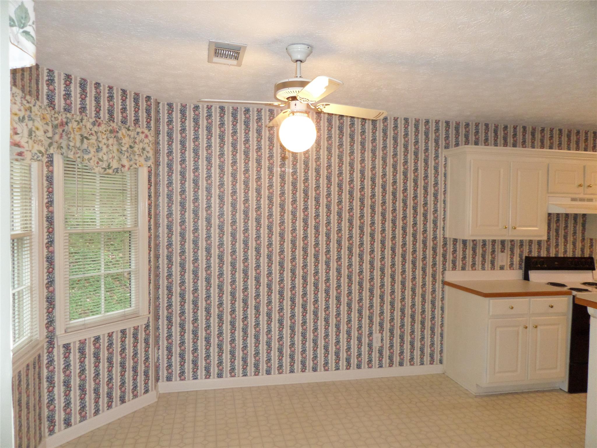 2859 Thompson Mill Rd, Buford, GA 30519 photo 5