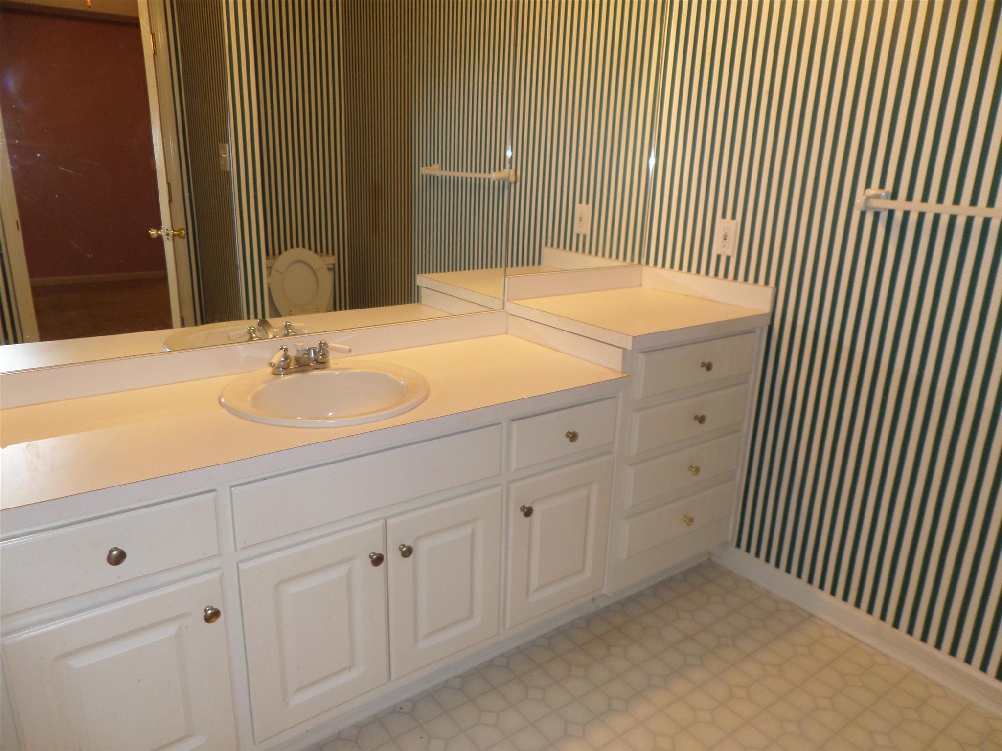 2859 Thompson Mill Rd, Buford, GA 30519 photo 15