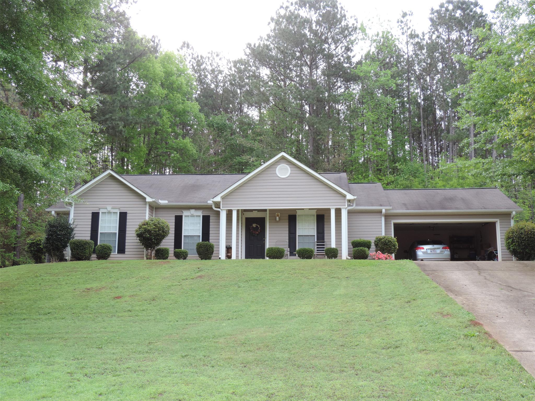 107 Philmont Ct, Lagrange, GA 30240 photo 1