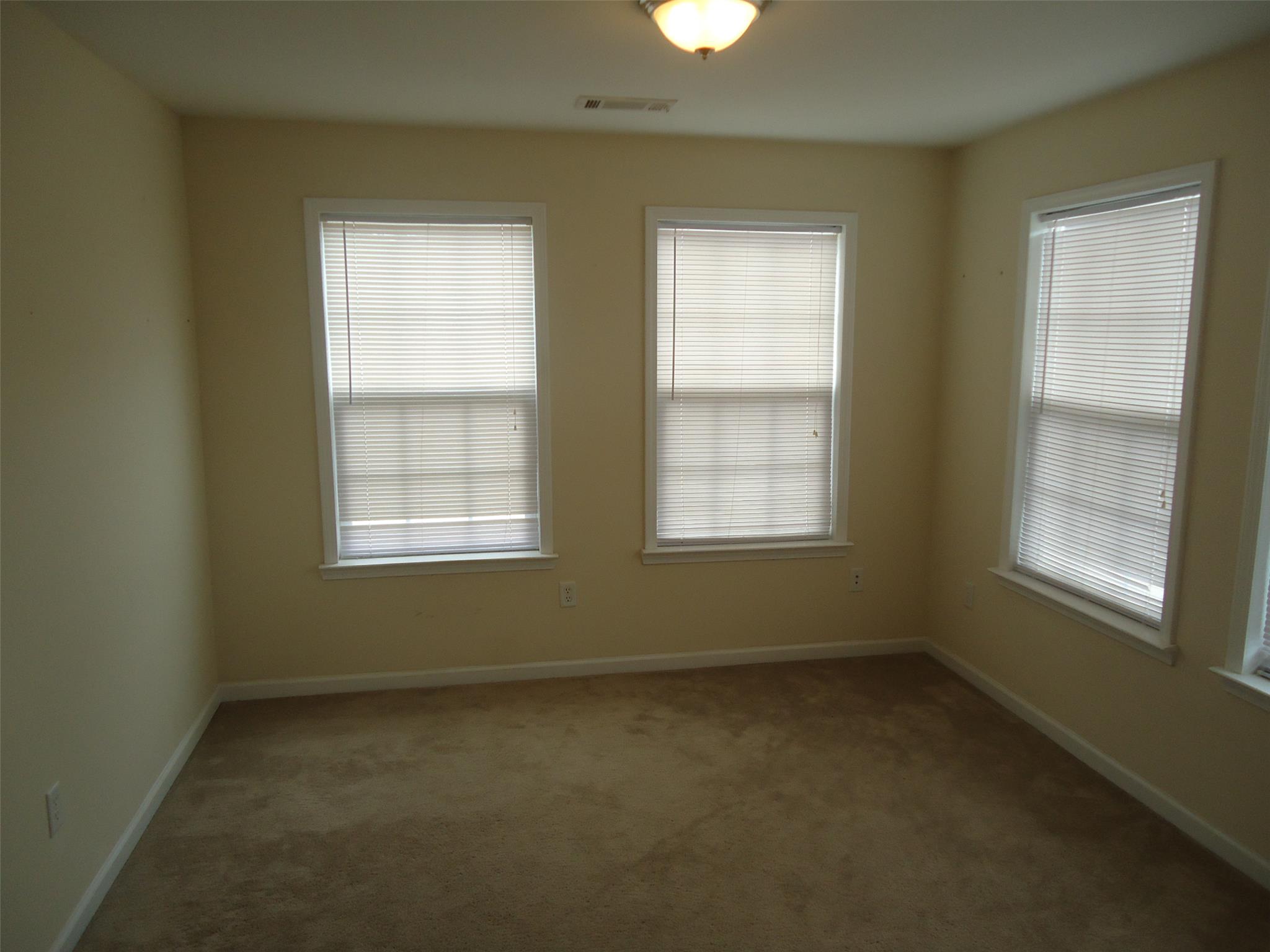 300 Lenox Cir, Lagrange, GA 30241 photo 6