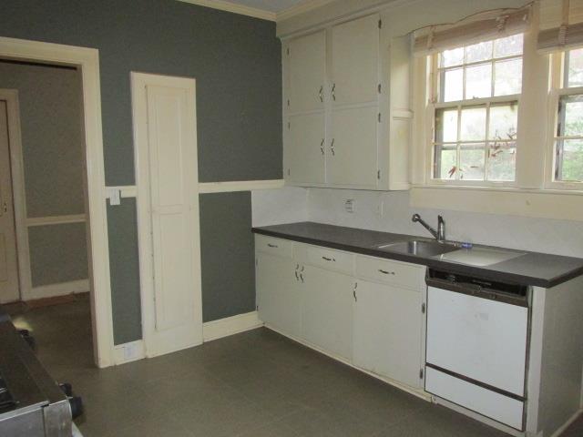 302 E 5th St, West Point, GA 31833 photo 4