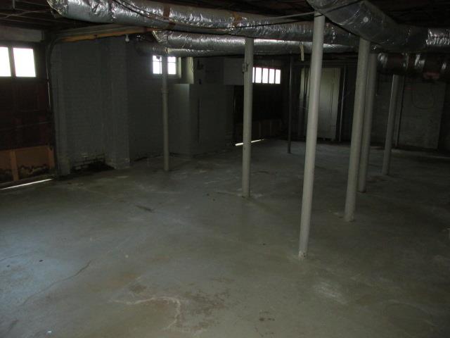 302 E 5th St, West Point, GA 31833 photo 12
