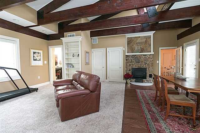 2984 Hilltop Dr, Atlanta, GA 30341 photo 4