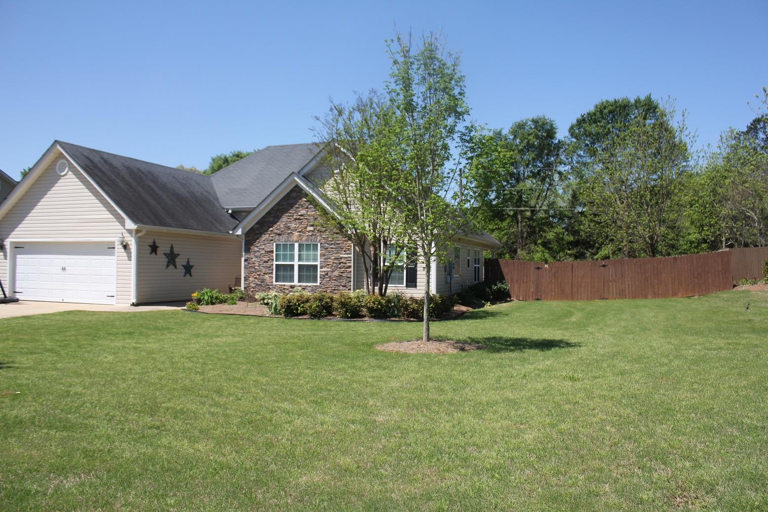 1036 Orchard Cir, Monroe, GA 30656 photo 2