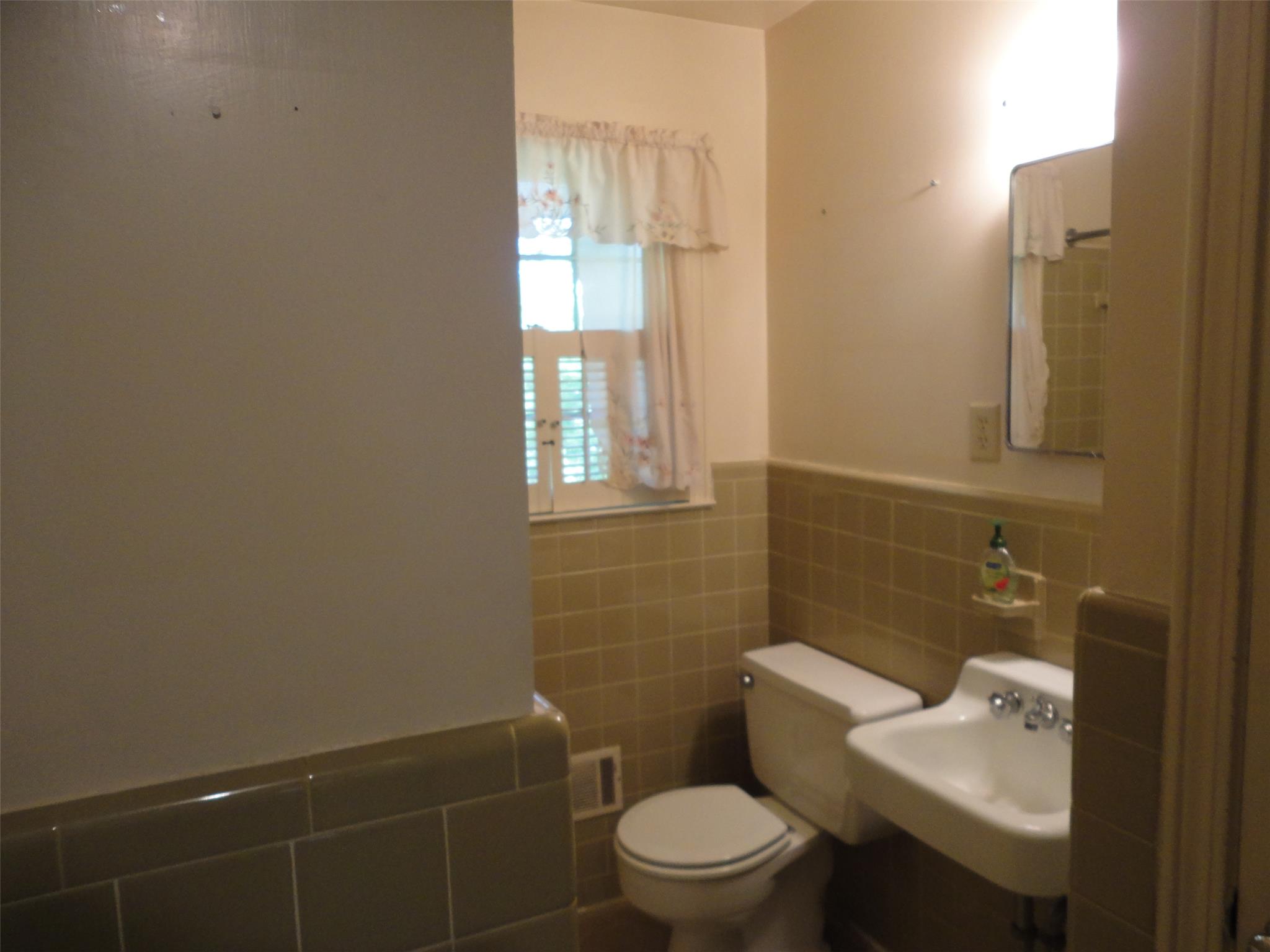 739 Cherokee Rd, Lagrange, GA 30240 photo 10