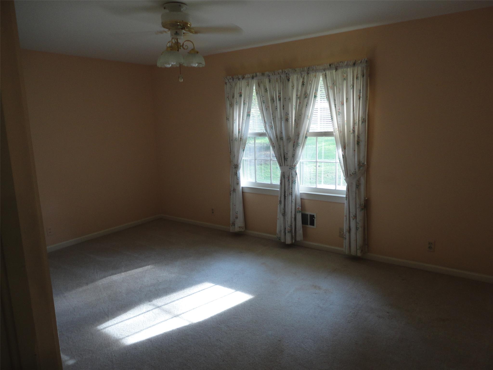 739 Cherokee Rd, Lagrange, GA 30240 photo 12