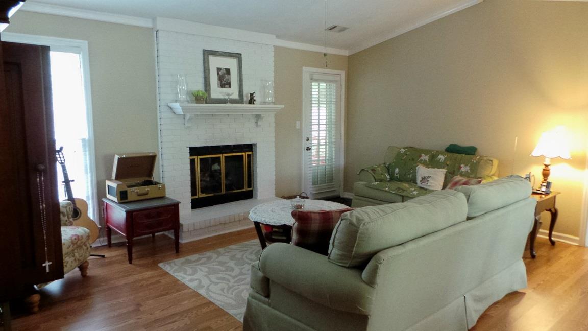 402 Pebble Dr, Lagrange, GA 30241 photo 3