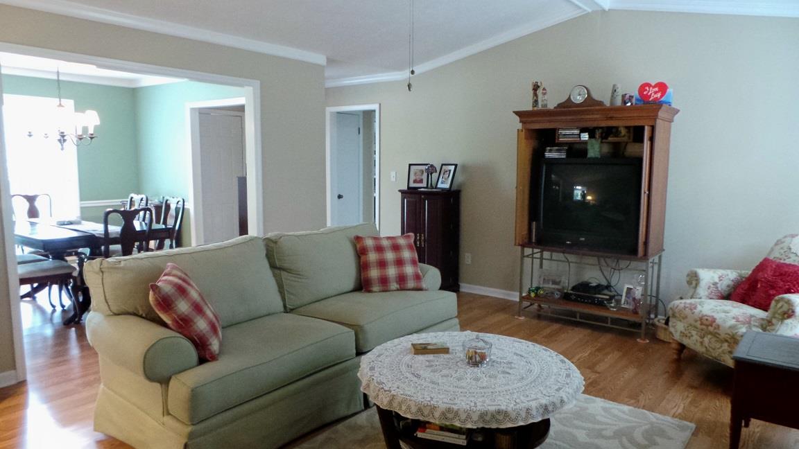 402 Pebble Dr, Lagrange, GA 30241 photo 4