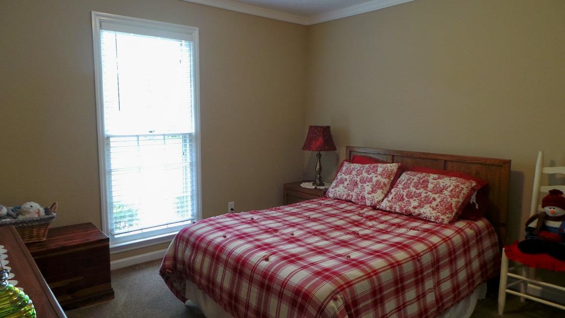 402 Pebble Dr, Lagrange, GA 30241 photo 11