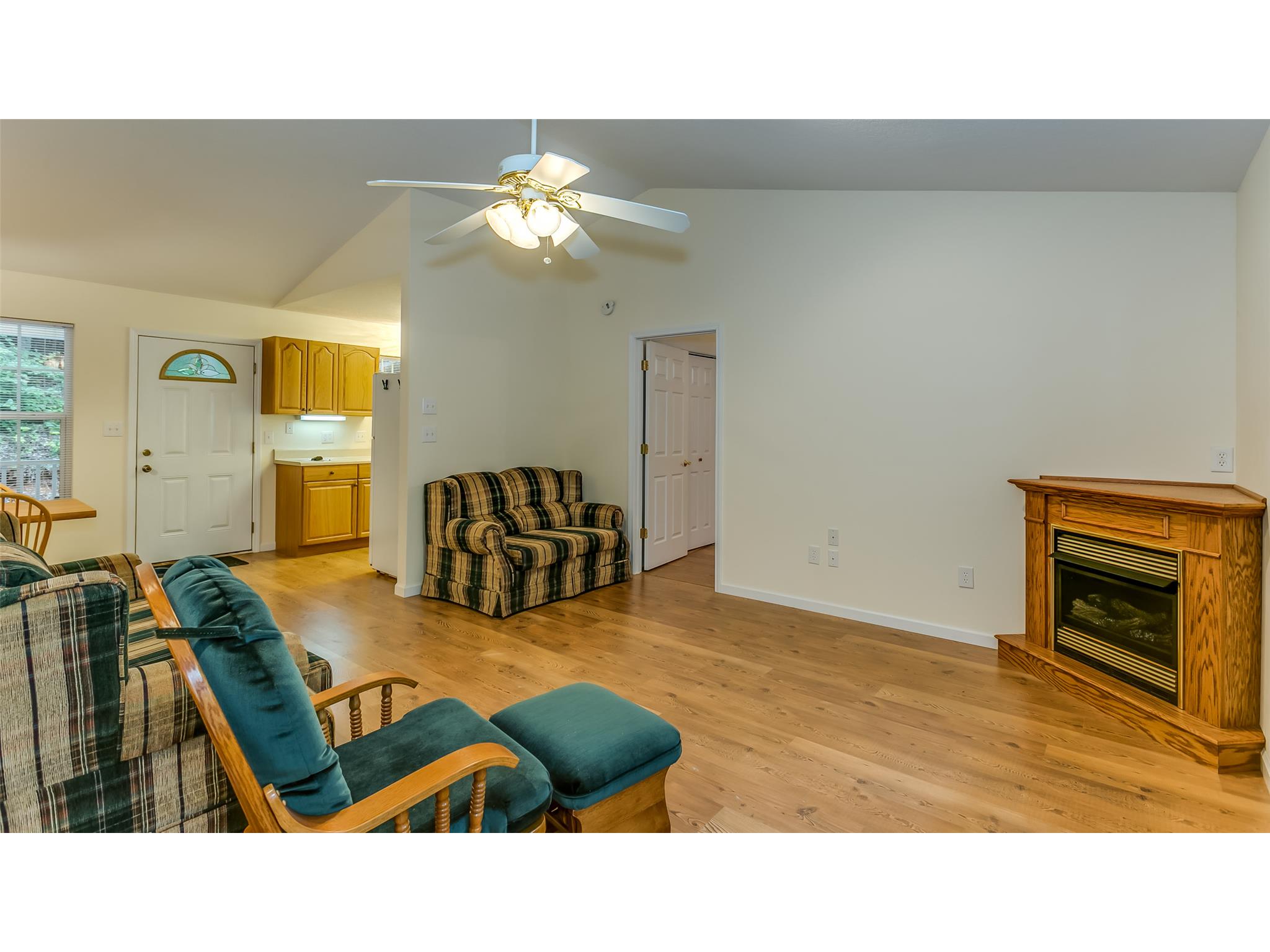 154 White St, Dillard, GA 30537 photo 14
