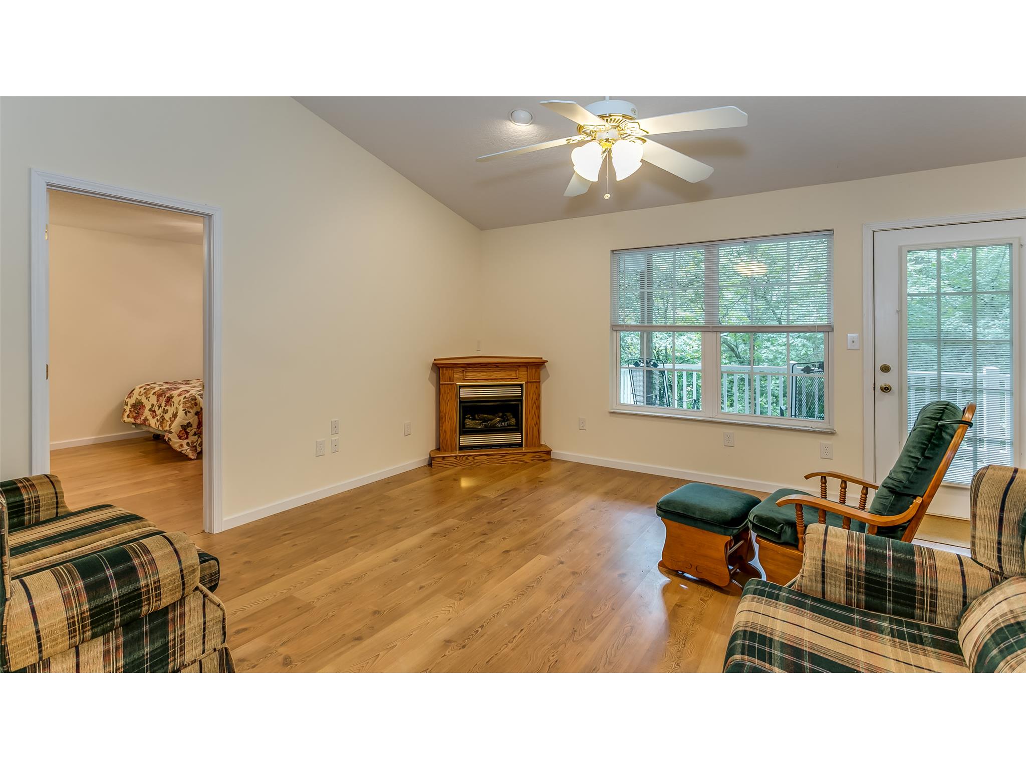 154 White St, Dillard, GA 30537 photo 16