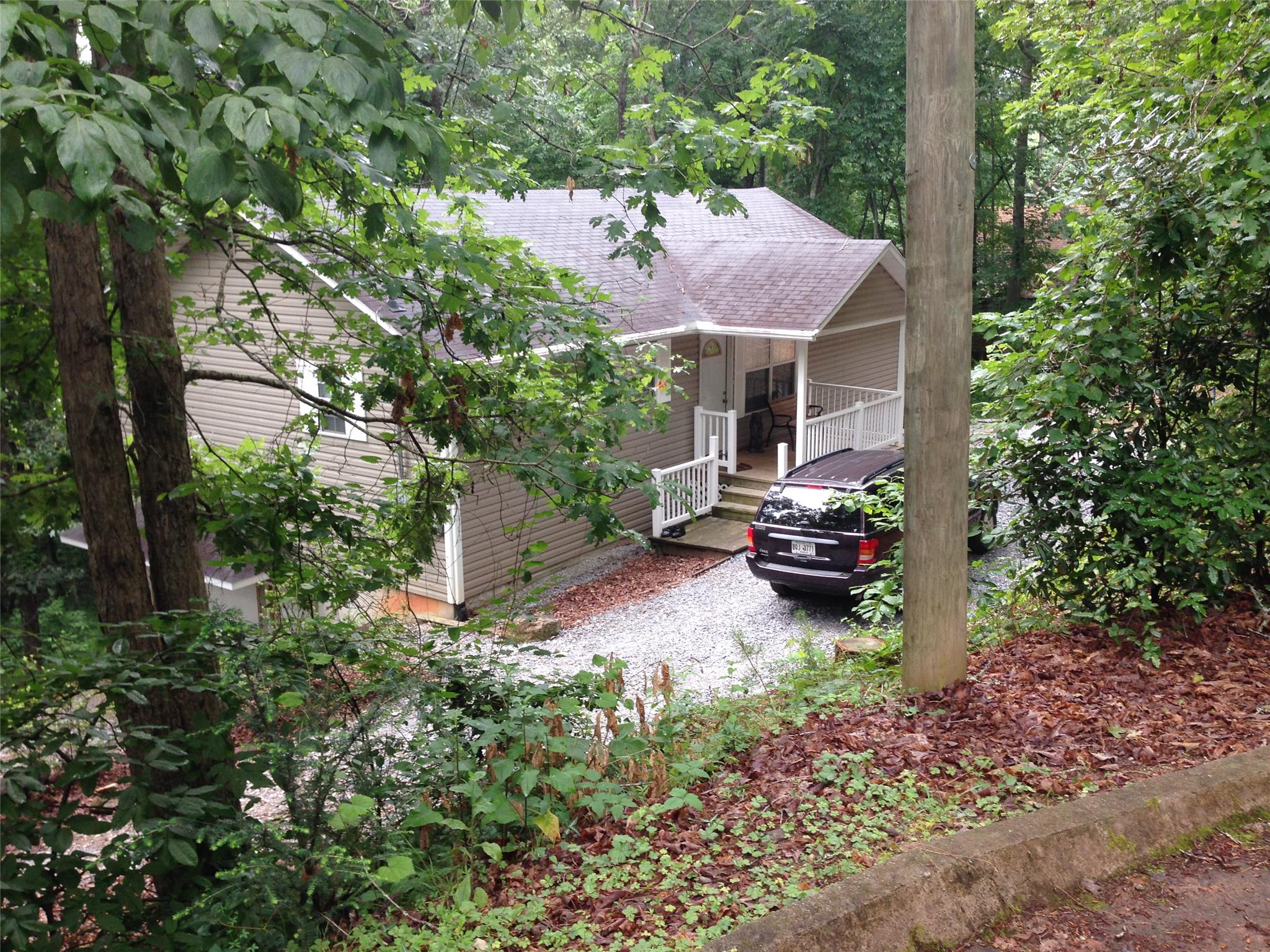 154 White St, Dillard, GA 30537 photo 5