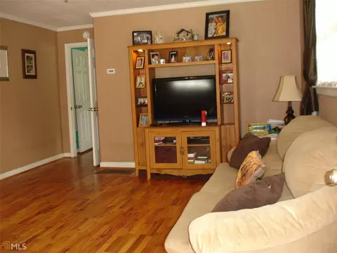 2405 30th St, Valley, AL 36854 photo 5
