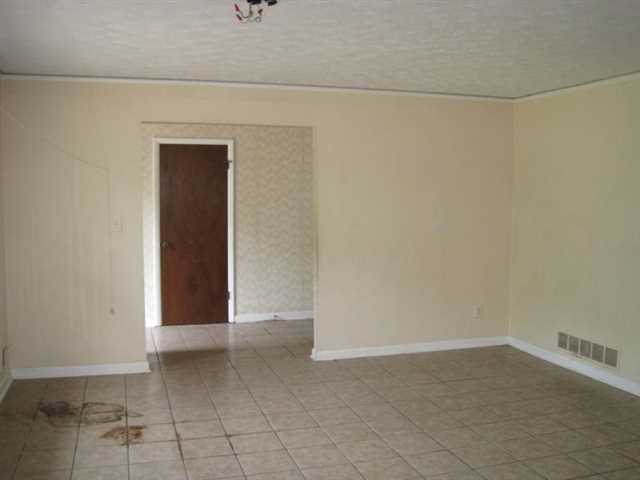 2293 Lanier Pl, Morrow, GA 30260 photo 4