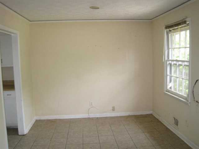 2293 Lanier Pl, Morrow, GA 30260 photo 3
