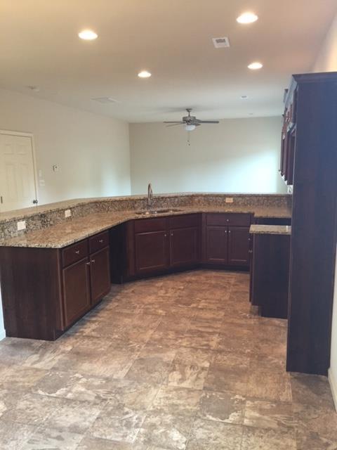 413 Cathedral Dr, Mcdonough, GA 30253 photo 3