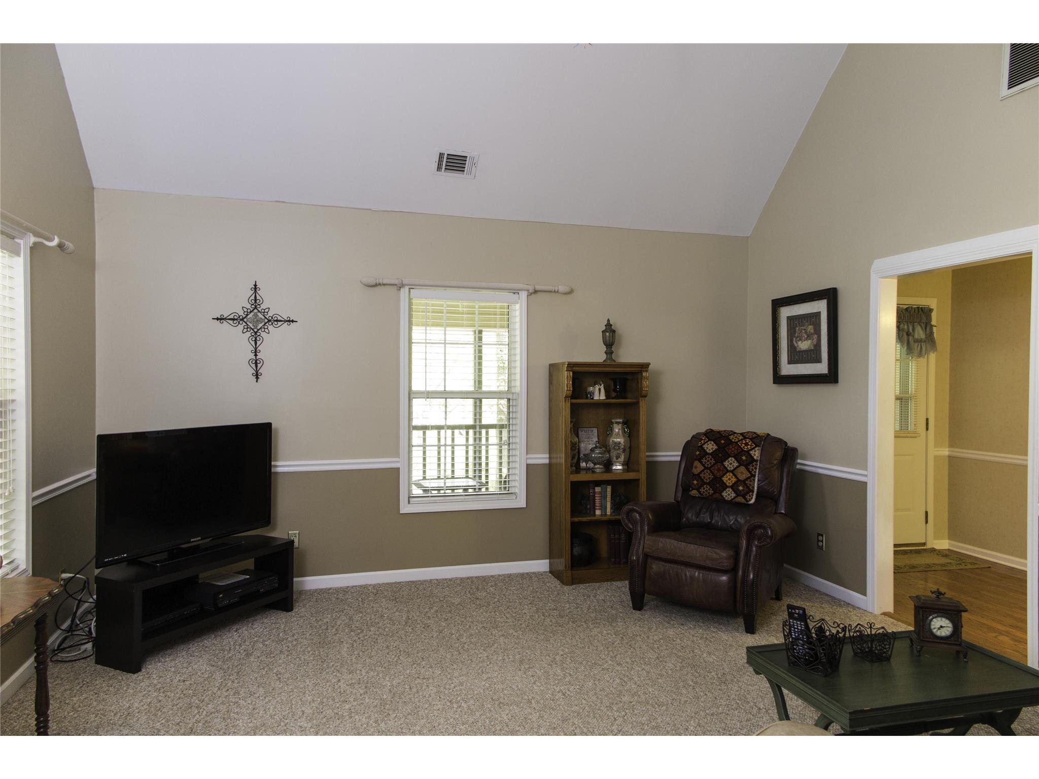 76 E Broad St, Hoschton, GA 30548 photo 13