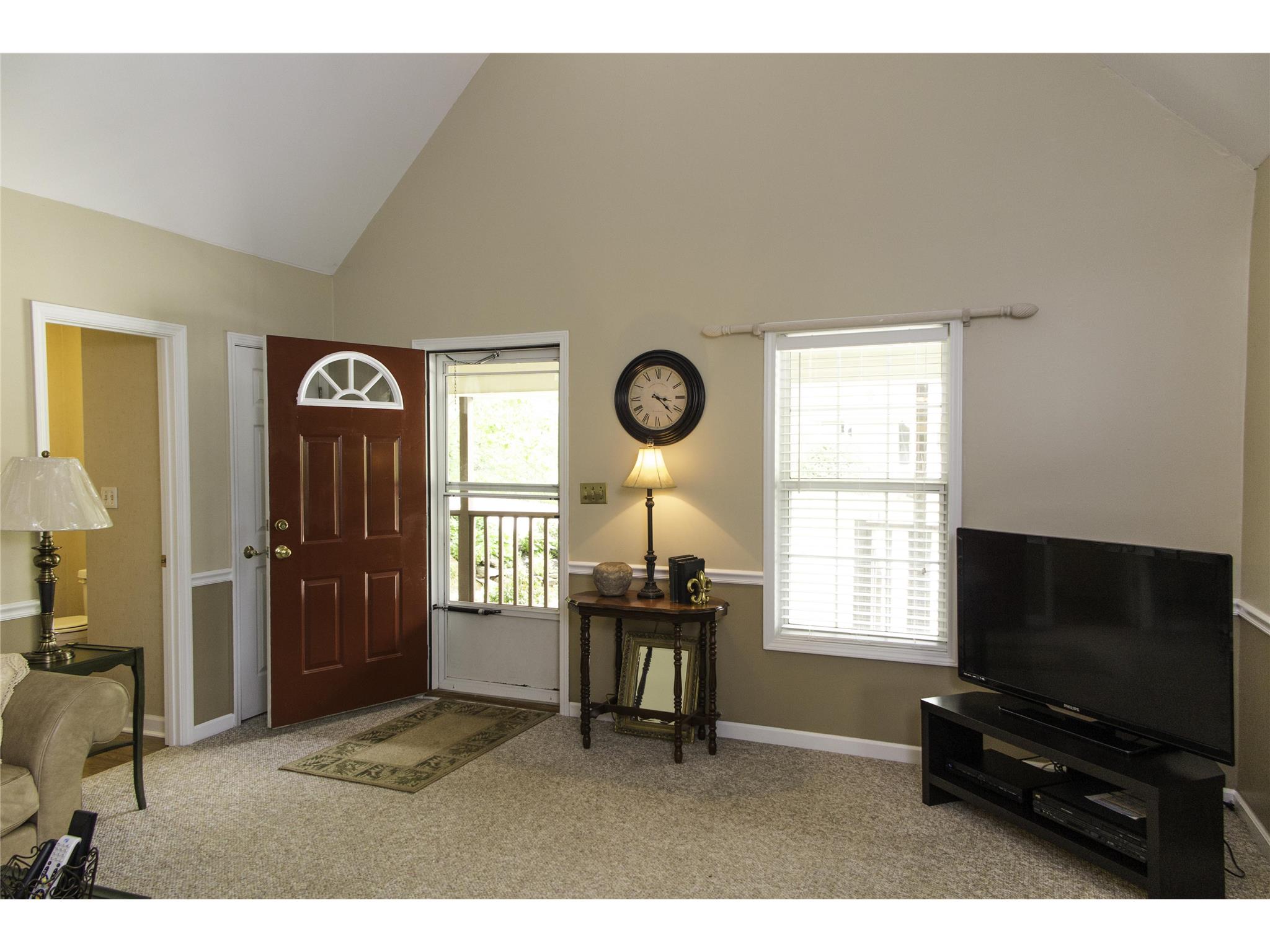 76 E Broad St, Hoschton, GA 30548 photo 10