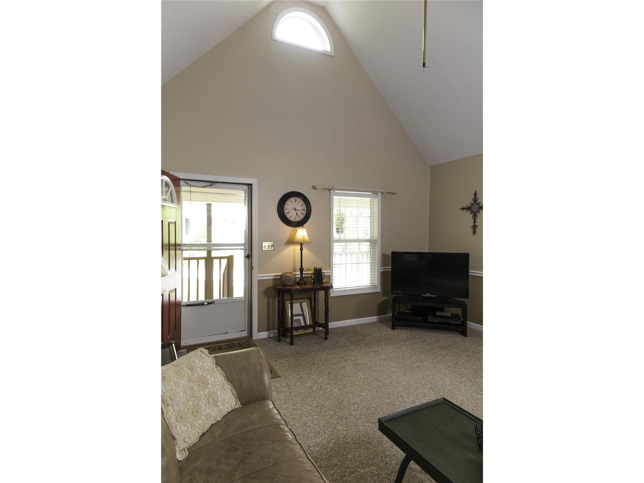 76 E Broad St, Hoschton, GA 30548 photo 11