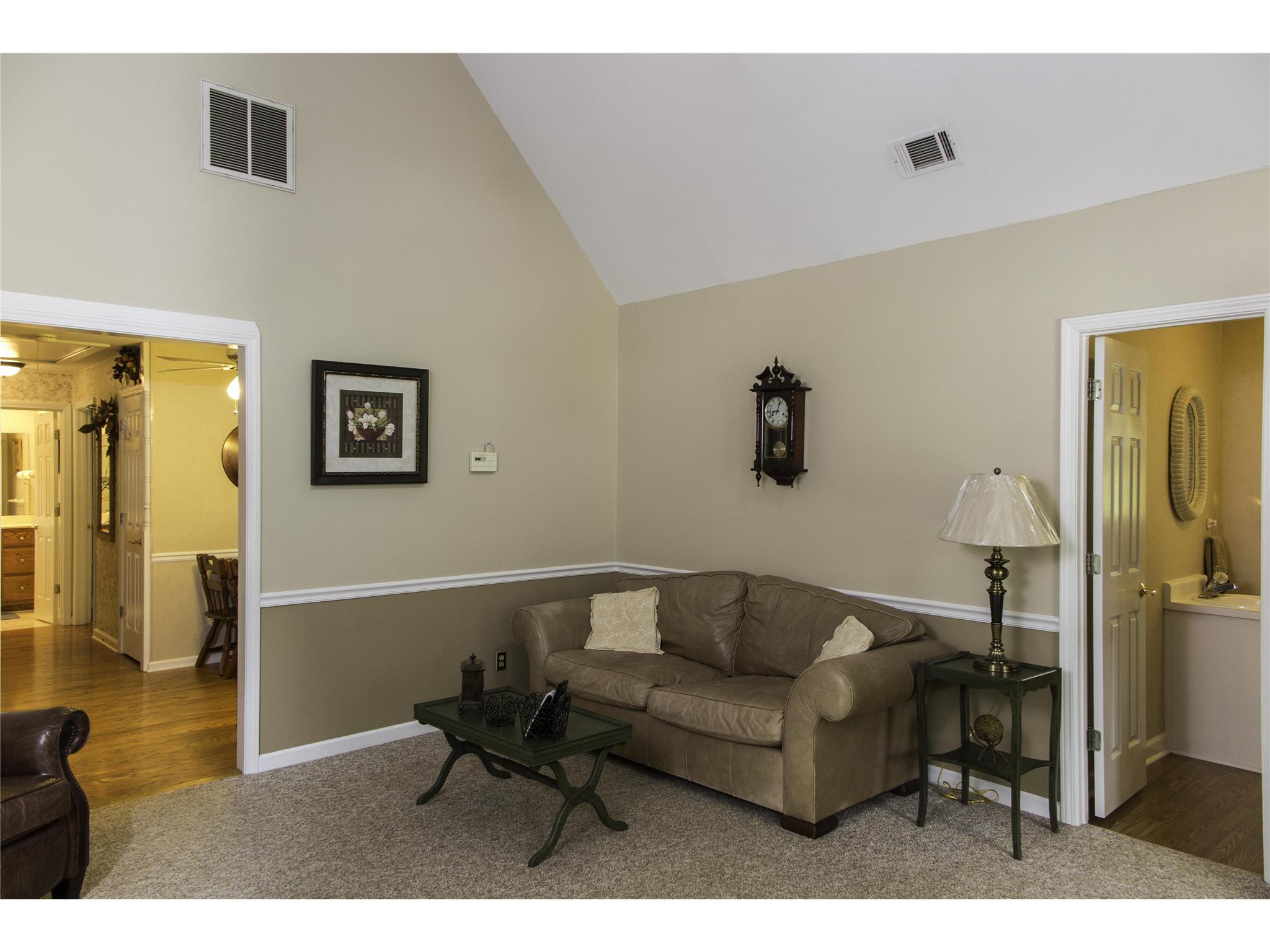 76 E Broad St, Hoschton, GA 30548 photo 14